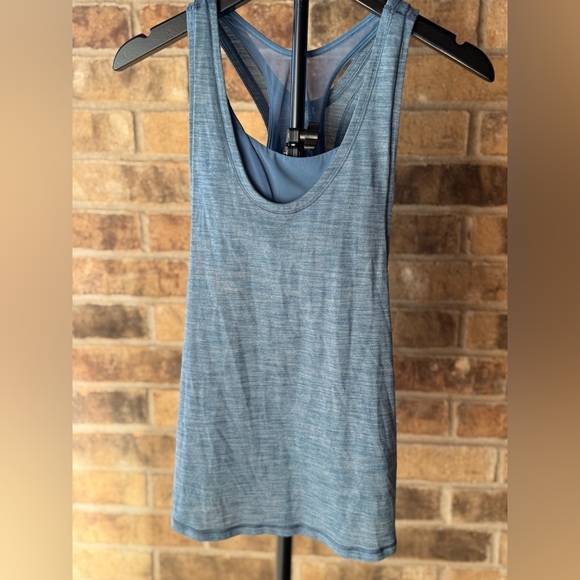 Blue lululemon tank w/ built in bra - Picture 4 of 7